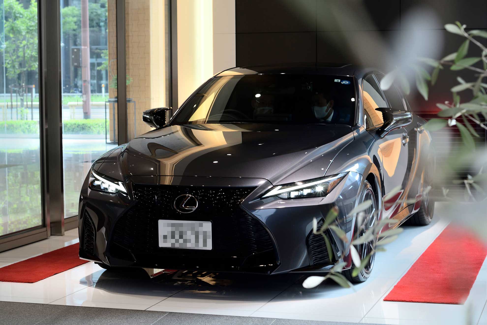 LEXUS / IS 300 F - SPORTの表紙