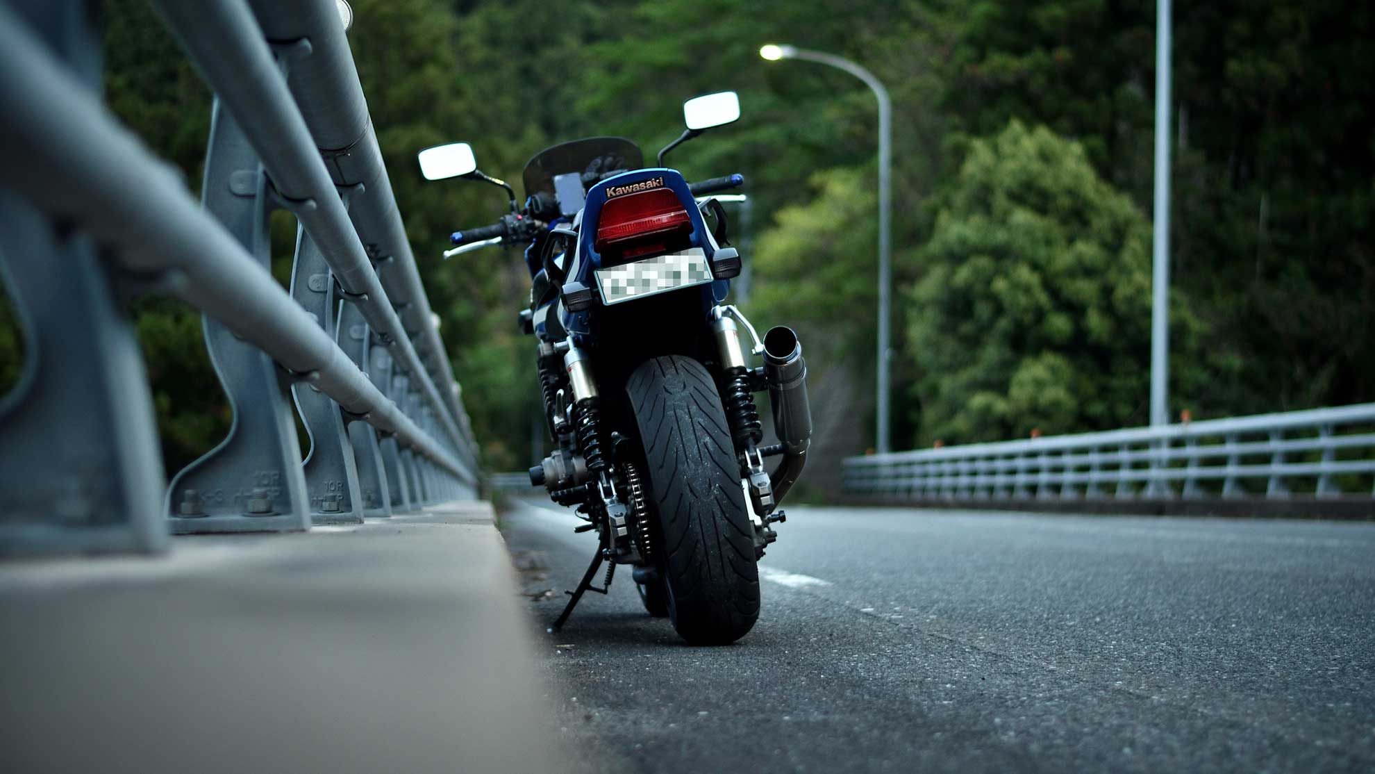 KAWASAKI / ZRX1200Rの写真6